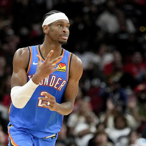 迫使其把球 迫使其把球