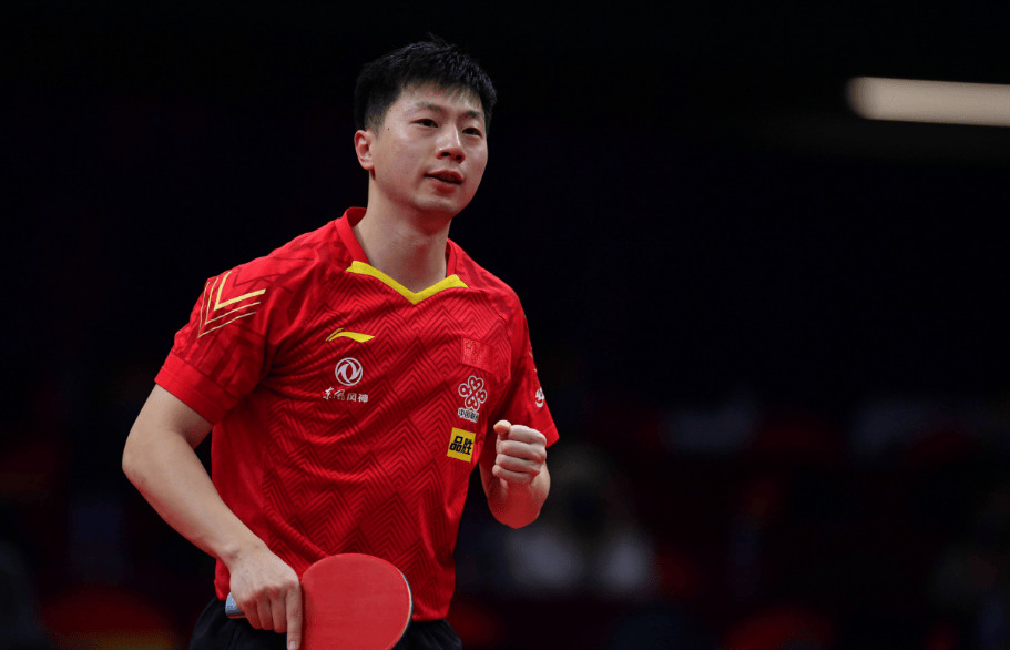 对面徘徊两 对面徘徊两